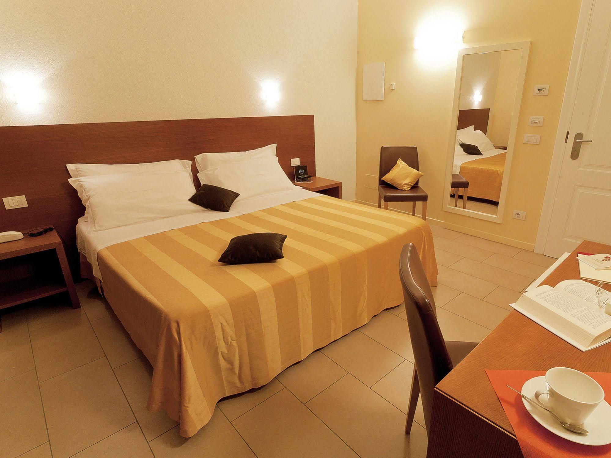 טולנטינו Hotel Cluentum מראה חיצוני תמונה